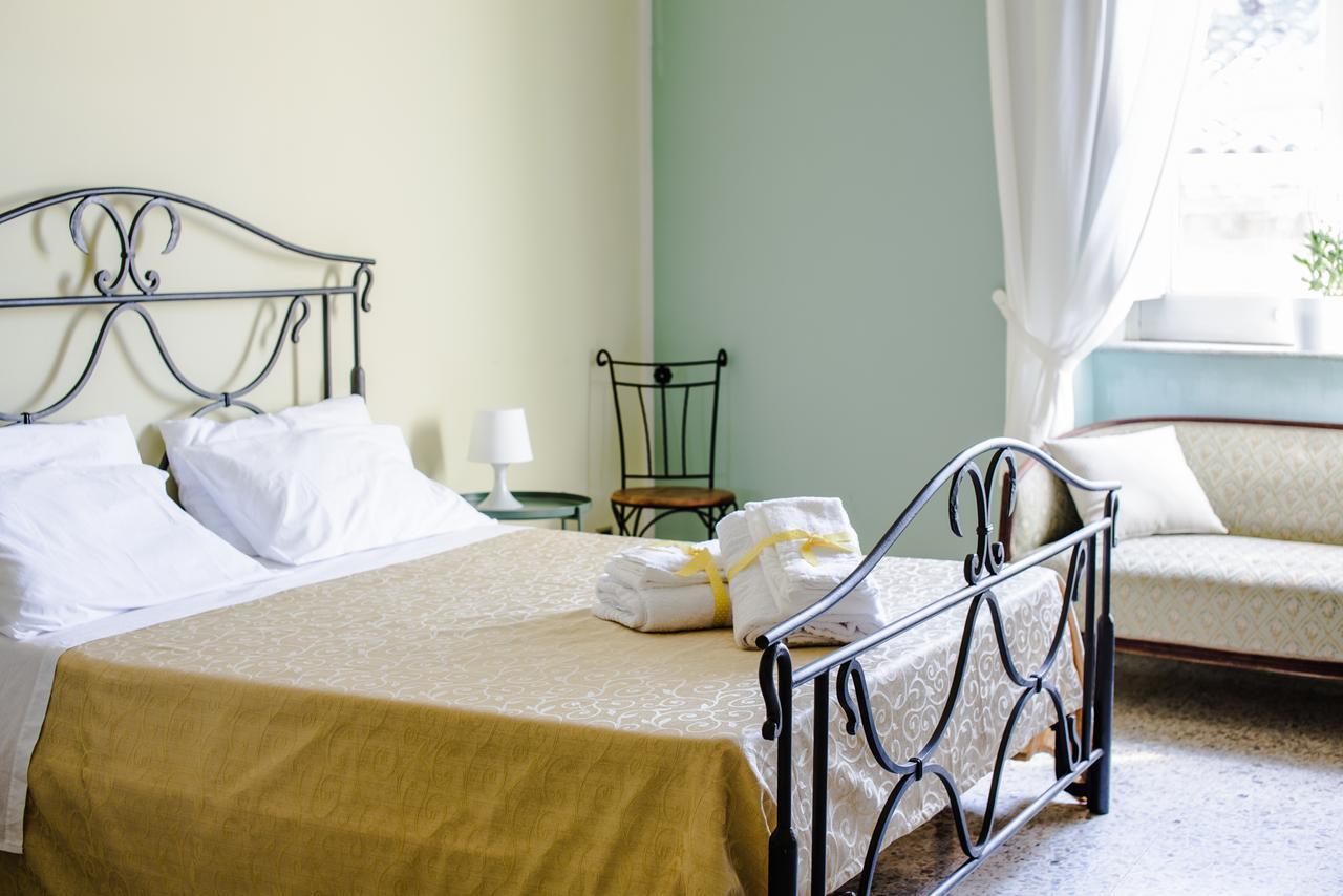 Bellaqua Bed & Breakfast คาตาเนีย ภายนอก รูปภาพ